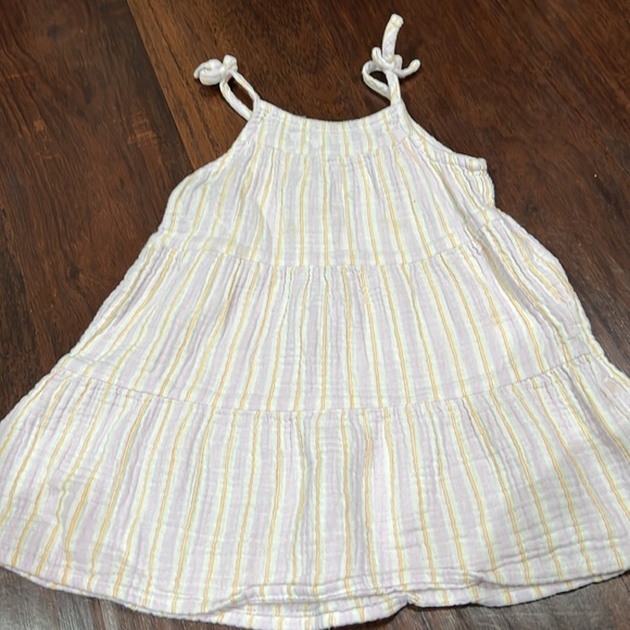 Bundle of 3 summer dress. Toddler girls size 2T - Picture 8 of 9